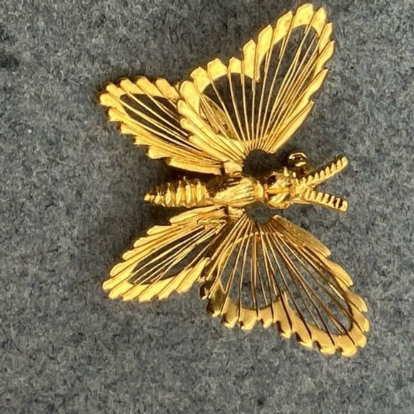Monet Butterfly Pin Brooch Gold Wire Retro Vintage Minimalist Mid Century Modern - Picture 3 of 7